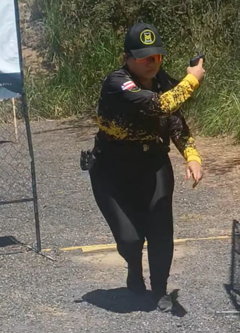 Competidora de Eunápolis é vice-campeã baiana de tiro 