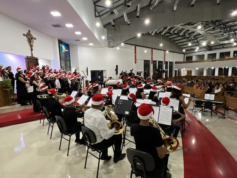 Orquestra Juvenil de Teixeira de Freitas apresenta Concerto de Natal na Paróquia Santa Luzia