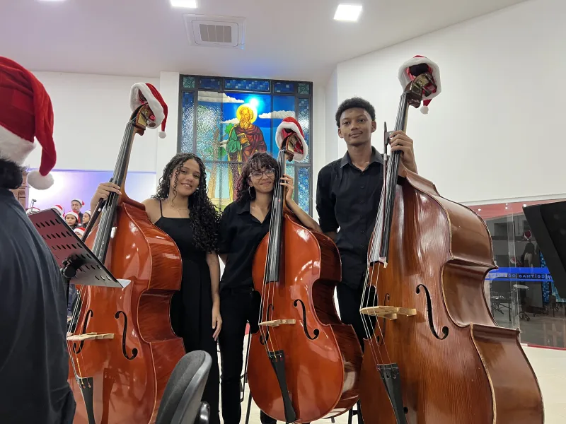 Orquestra Juvenil de Teixeira de Freitas apresenta Concerto de Natal na Paróquia Santa Luzia