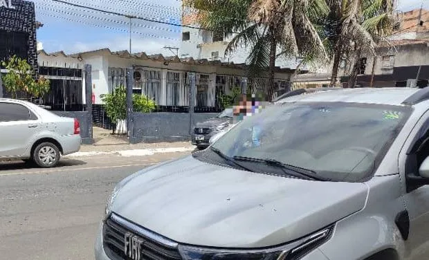 PM apreende dois veículos com sinais de adulteração em operações distintas nesta terça-feira em Itamaraju