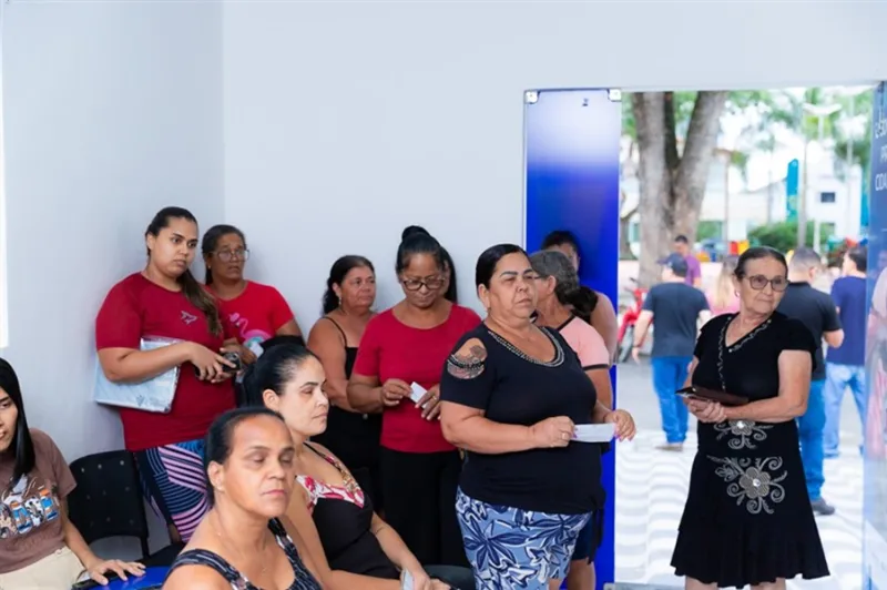 Ibirapuã entrega primeiras Carteiras de Identidade produzidas no município