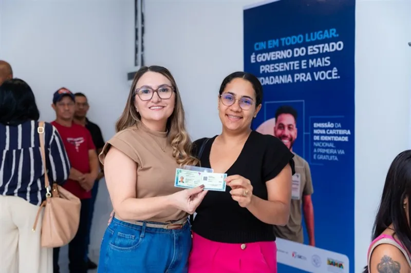 Ibirapuã entrega primeiras Carteiras de Identidade produzidas no município