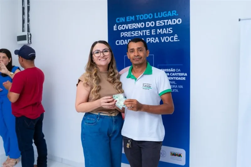Ibirapuã entrega primeiras Carteiras de Identidade produzidas no município