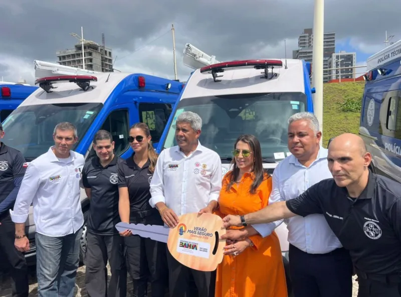 Zico de Baiato participa, ao lado do governador Jerônimo Rodrigues, da entrega de viaturas que reforçarão a segurança em Alcobaça Zico de Baiato participa, ao lado do governador Jerônimo Rodrigues, da entrega de viaturas que reforçarão a segurança em Alcobaça