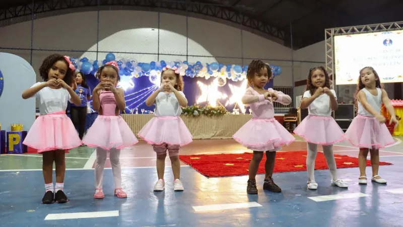 Creche Pequeno Príncipe celebra 20 anos com emoção e homenagens em Nova Viçosa Creche Pequeno Príncipe celebra 20 anos com emoção e homenagens em Nova Viçosa