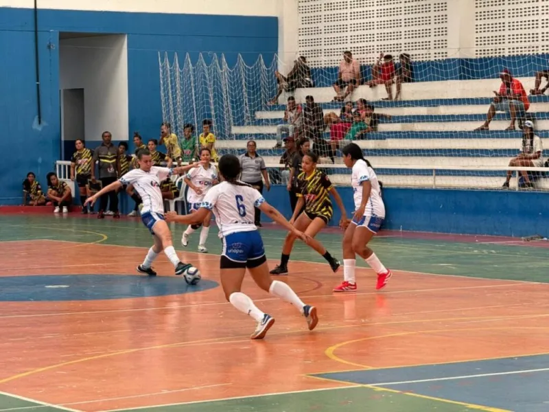 Oriente 1 conquista título do Torneio de Futsal Feminino em Teixeira de Freitas