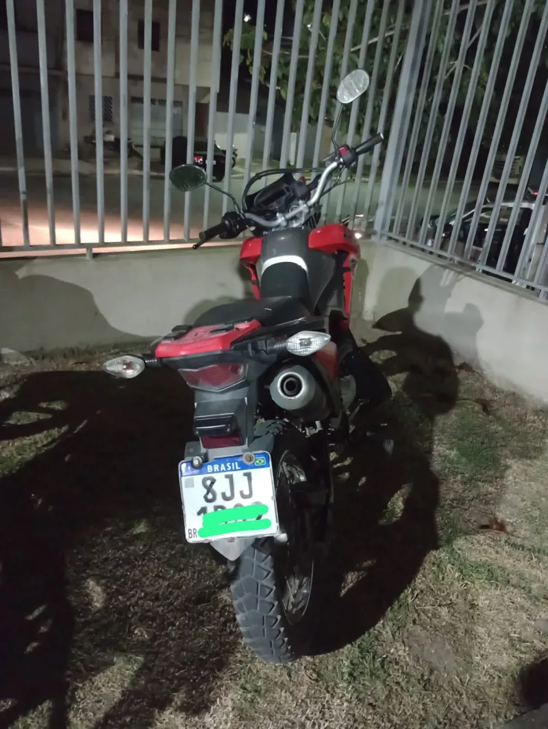 Durante Operação Corredores Urbanos, PM apreende simulacro de arma de fogo e veículo com sinais de adulteração em Eunápolis