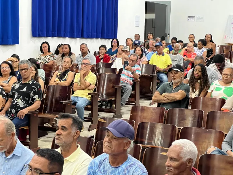 Iº  Encontro de Turmas do Programa Brasil Alfabetizado reforça compromisso com a educação de jovens e adultos em Teixeira de Freitas