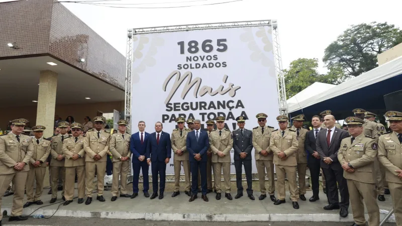  Bahia forma 1.865 novos soldados para reforçar a segurança pública