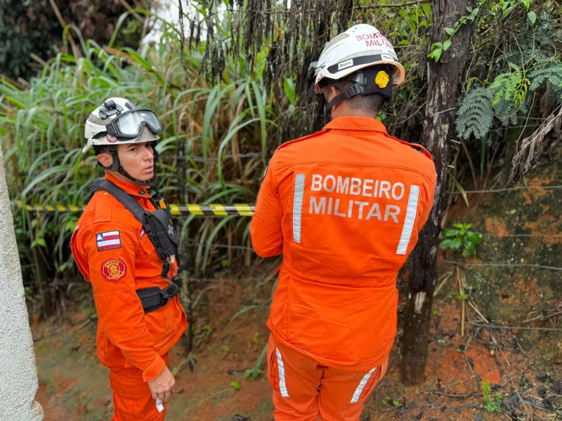 Prefeitura, Defesa Civil e Corpo de Bombeiros atuam em resposta às fortes chuvas em Medeiros Neto Prefeitura, Defesa Civil e Corpo de Bombeiros atuam em resposta às fortes chuvas em Medeiros Neto
