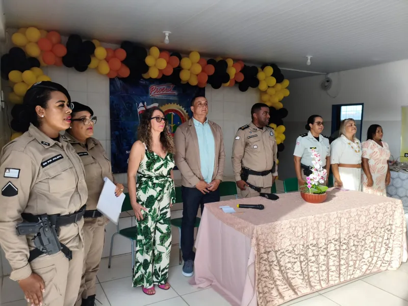 Polícia Militar realiza cerimônia de entrega de certificados a alunos do Proerd, em Teixeira de Freitas Polícia Militar realiza cerimônia de entrega de certificados a alunos do Proerd, em Teixeira de Freitas