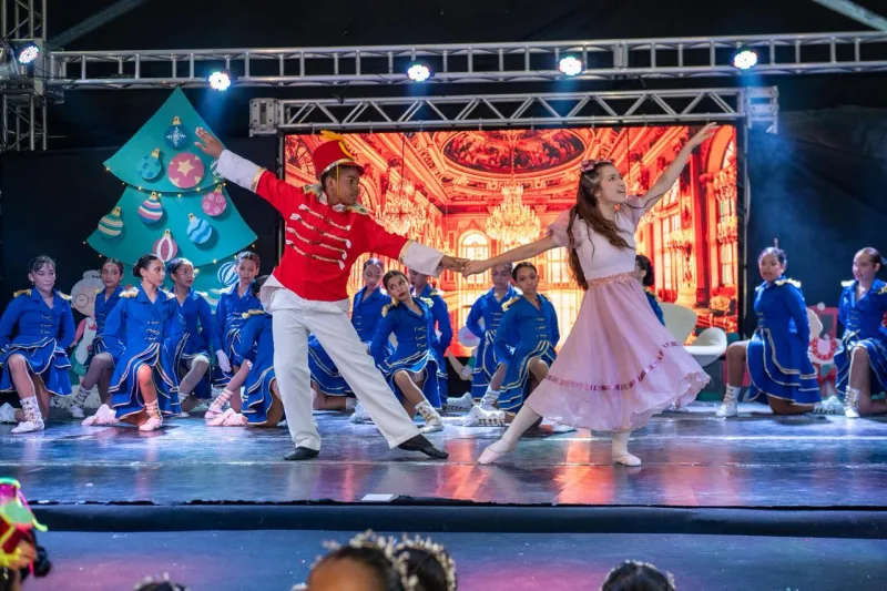 Festival Cultural de Teixeira de Freitas prossegue com dança, teatro e moda no segundo dia Festival Cultural de Teixeira de Freitas prossegue com dança, teatro e moda no segundo dia