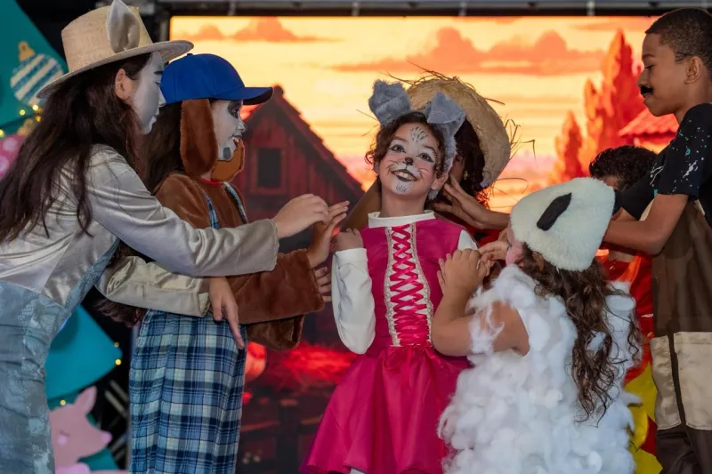 Festival Cultural de Teixeira de Freitas prossegue com dança, teatro e moda no segundo dia Festival Cultural de Teixeira de Freitas prossegue com dança, teatro e moda no segundo dia