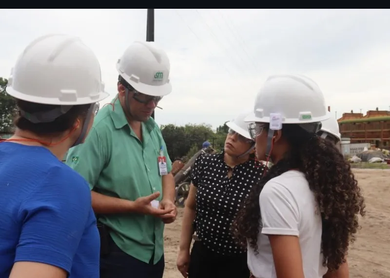 Estudantes de Psicologia visitam Usina Santa Maria para conhecer estrutura e processos internos Estudantes de Psicologia visitam Usina Santa Maria para conhecer estrutura e processos internos