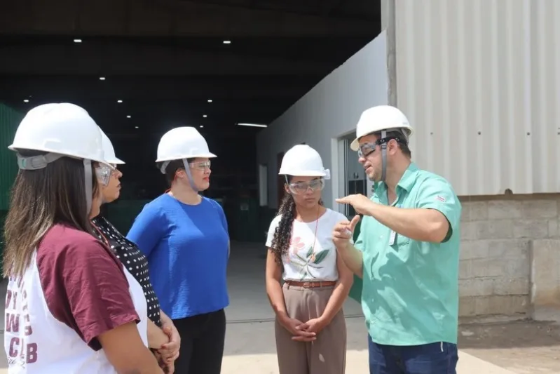 Estudantes de Psicologia visitam Usina Santa Maria para conhecer estrutura e processos internos Estudantes de Psicologia visitam Usina Santa Maria para conhecer estrutura e processos internos