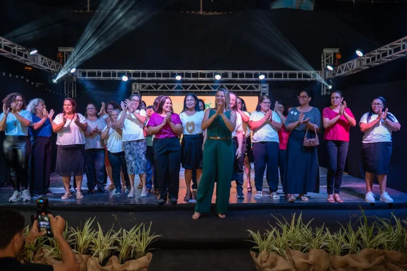 Festival Cultural de Teixeira de Freitas celebra música, moda e dança no terceiro dia de programação Festival Cultural de Teixeira de Freitas celebra música, moda e dança no terceiro dia de programação