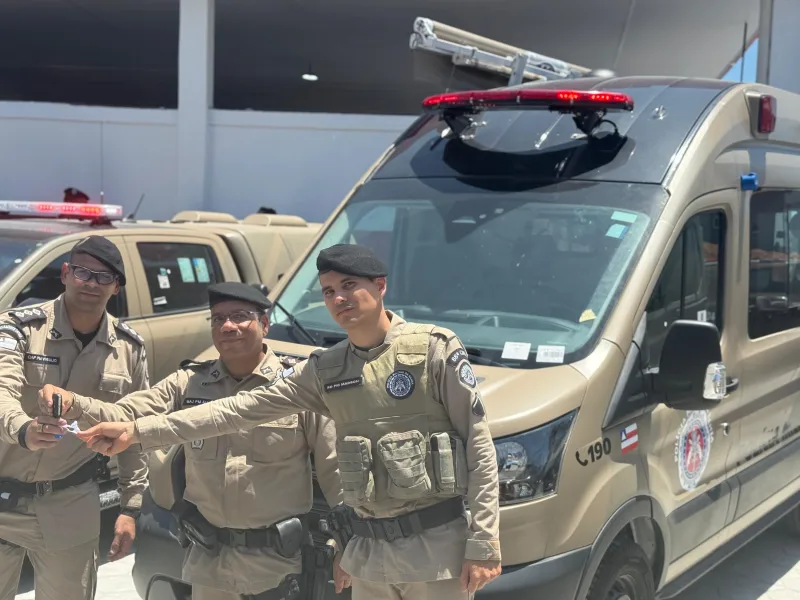 PMBA lança Operação Verão no Extremo Sul e reforça policiamento em Alcobaça. PMBA lança Operação Verão no Extremo Sul e reforça policiamento em Alcobaça.