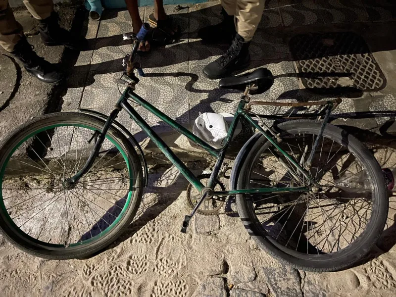 Polícia Militar prende homem que furtou residência em Teixeira de Freitas; todo material foi recuperado. Polícia Militar prende homem que furtou residência em Teixeira de Freitas; todo material foi recuperado.