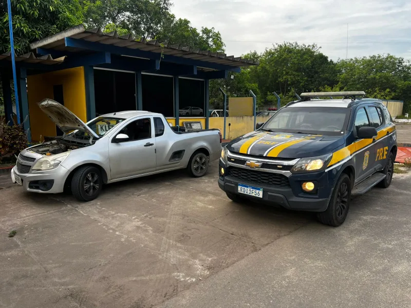 Veículo com registro de roubo é apreendido durante fiscalização na BR-101 em Teixeira de Freitas