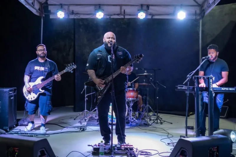 Teixeira de Freitas realiza o 1º Skate Moto Rock na Praça Carla Caddia. Teixeira de Freitas realiza o 1º Skate Moto Rock na Praça Carla Caddia.