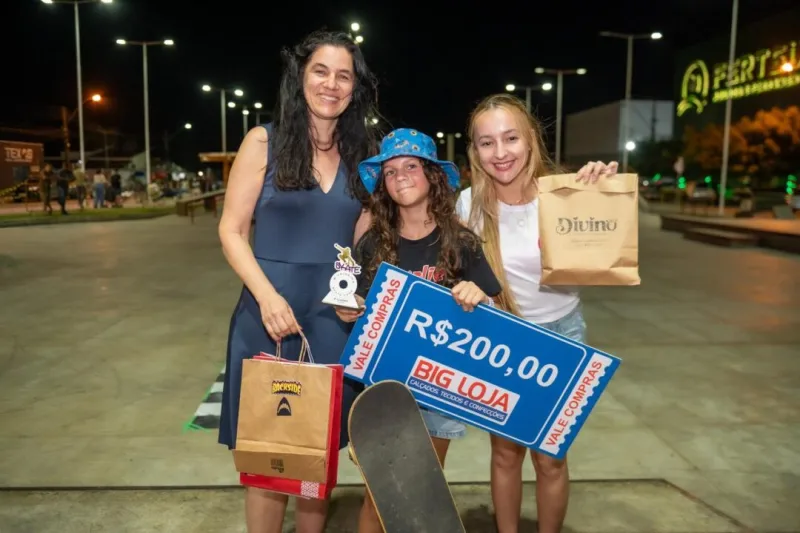 Teixeira de Freitas realiza o 1º Skate Moto Rock na Praça Carla Caddia. Teixeira de Freitas realiza o 1º Skate Moto Rock na Praça Carla Caddia.