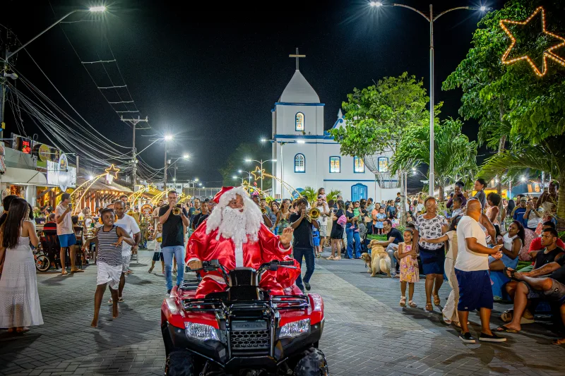 Prefeitura do Prado inaugura decoração natalina na Praça da Matriz Prefeitura do Prado inaugura decoração natalina na Praça da Matriz