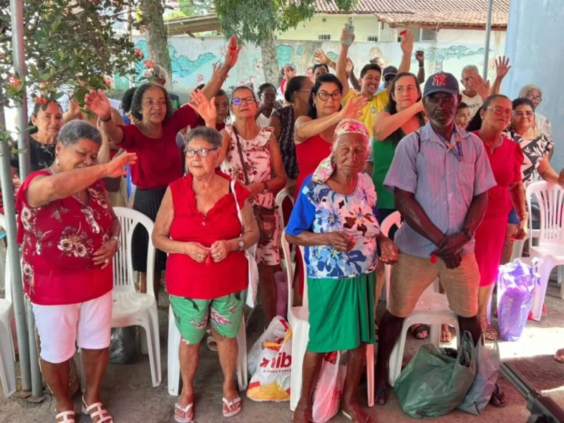 Ação Comunitária de Natal reúne famílias e encerra atividades do ano no CRAS IV – Vila Vargas Ação Comunitária de Natal reúne famílias e encerra atividades do ano no CRAS IV – Vila Vargas