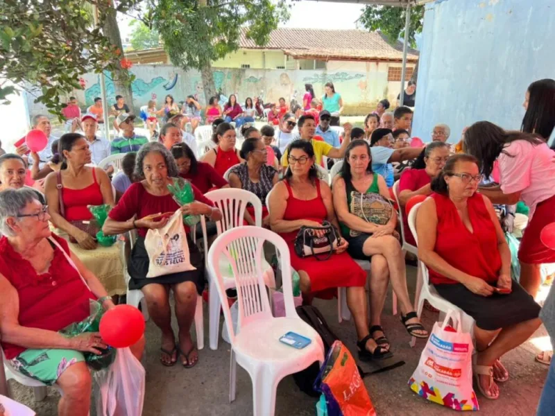 Ação Comunitária de Natal reúne famílias e encerra atividades do ano no CRAS IV – Vila Vargas Ação Comunitária de Natal reúne famílias e encerra atividades do ano no CRAS IV – Vila Vargas