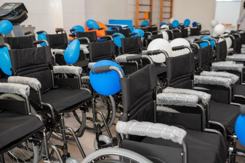 Prefeitura de Teixeira de Freitas entrega cadeiras de rodas e reforça compromisso com a inclusão e a reabilitação Prefeitura de Teixeira de Freitas entrega cadeiras de rodas e reforça compromisso com a inclusão e a reabilitação