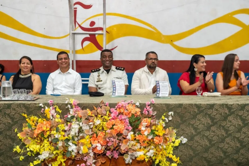Escola MCPM Municipal Clélia das Graças Figueiredo Pinto realiza solenidade de conclusão das turmas do 9º ano Escola MCPM Municipal Clélia das Graças Figueiredo Pinto realiza solenidade de conclusão das turmas do 9º ano