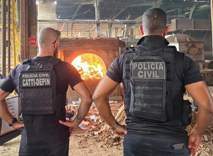 Polícia Civil incinera mais de 350 quilos de drogas em Eunápolis Polícia Civil incinera mais de 350 quilos de drogas em Eunápolis