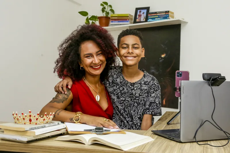 Sebrae aponta que 42% das mães empreendedoras são chefes de domicílio. Sebrae aponta que 42% das mães empreendedoras são chefes de domicílio.