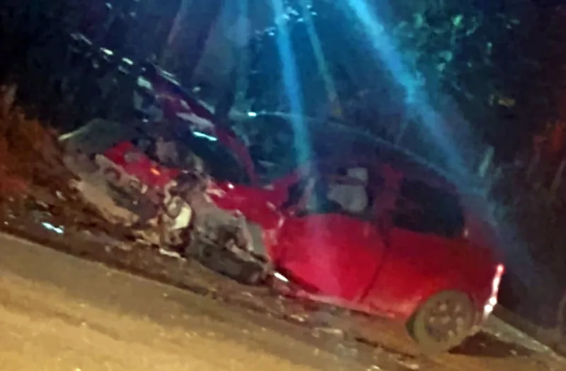 Colisão frontal na BR-101 deixa feridos em Itamaraju no feriado de Natal