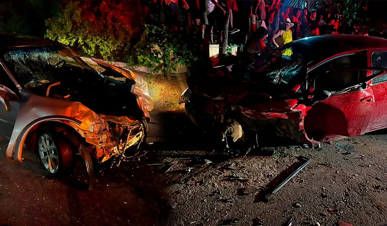 Colisão frontal na BR-101 deixa feridos em Itamaraju no feriado de Natal