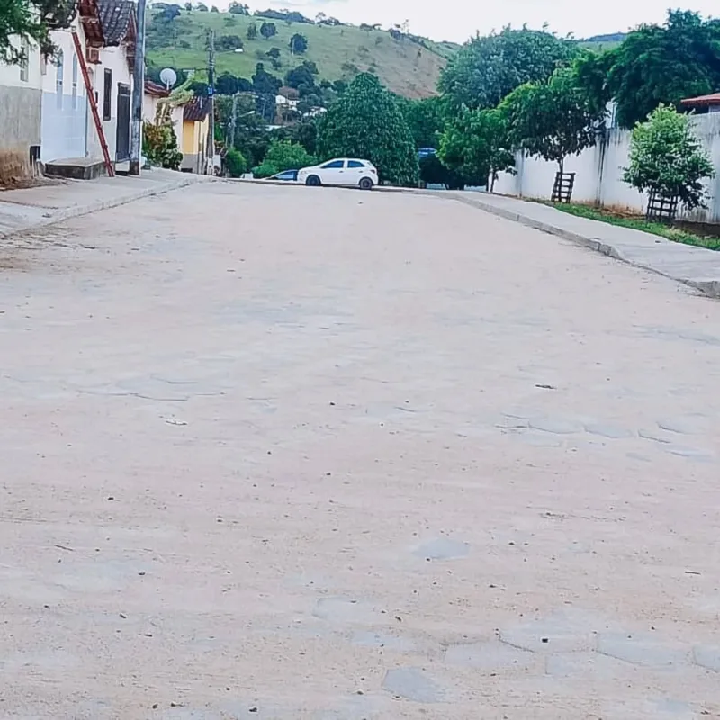 Prefeitura de Itanhém entrega obras de pavimentação no distrito de Batinga