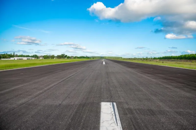 Prefeitura de Teixeira de Freitas assume comando do aeroporto e dá início a obras de modernização