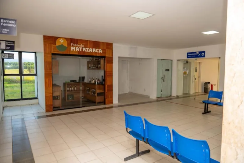 Prefeitura de Teixeira de Freitas assume comando do aeroporto e dá início a obras de modernização