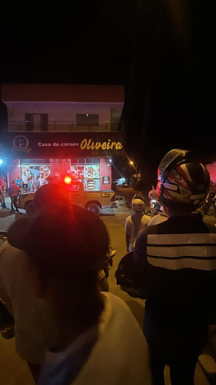 Homem é morto a tiros na Avenida Amor Perfeito, no Colina Verde