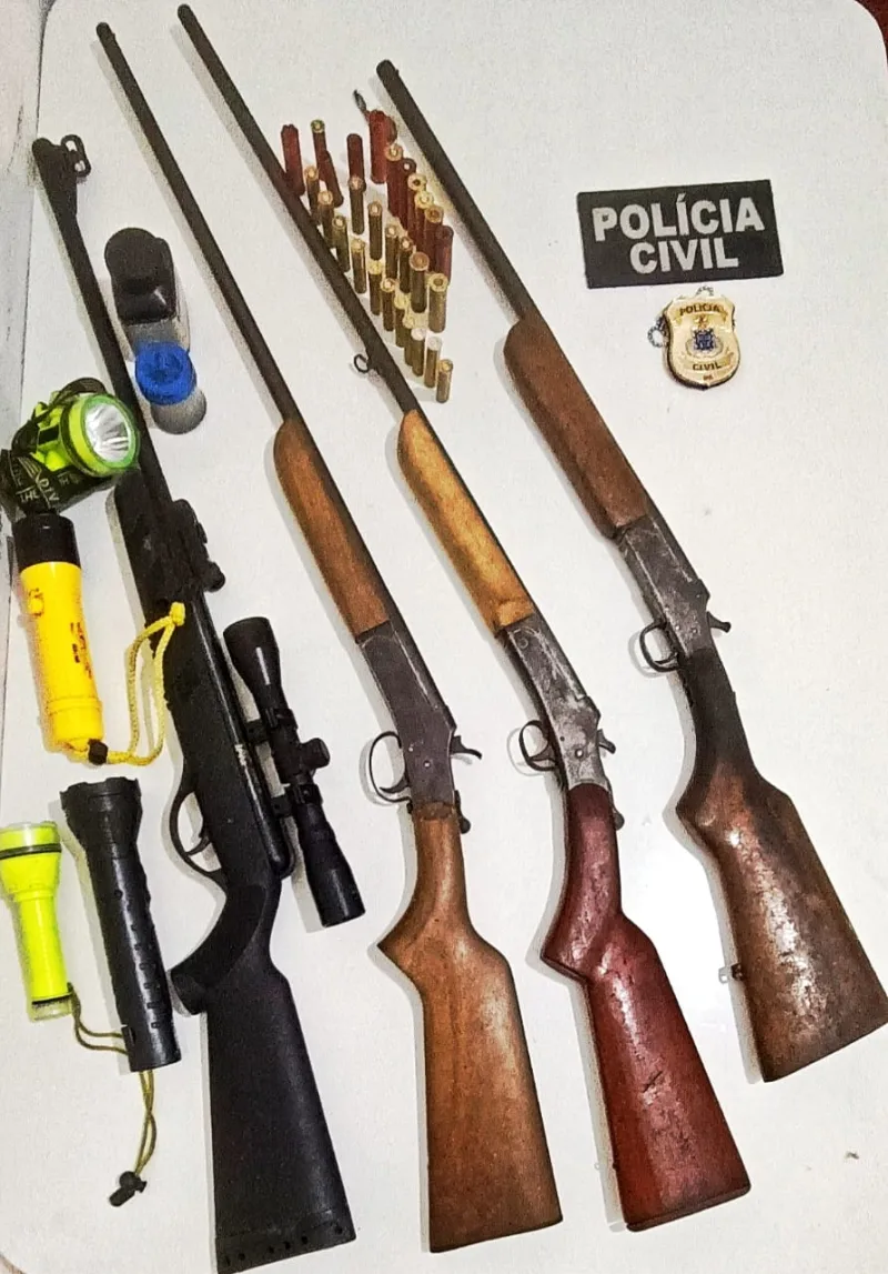 Após ameaça de morte, Polícia Civil recolhe armas em residência de Alcobaça