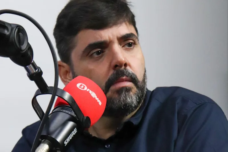 Adolpho Loyola rebate oposição e defende obras do Governo do Estado.