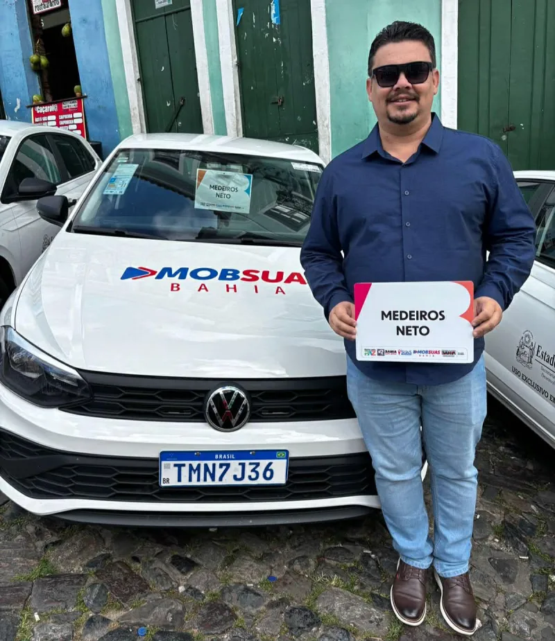 Medeiros Neto: Prefeitura recebe veículo do Governo do Estado através do Programa em MOBSUAS