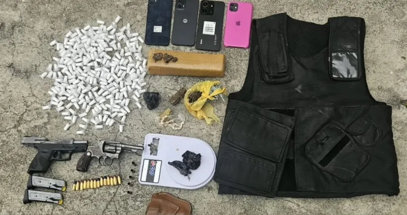 Confronto com a Polícia em Itabatã termina com morte de dois suspeitos e apreensão de drogas e armas