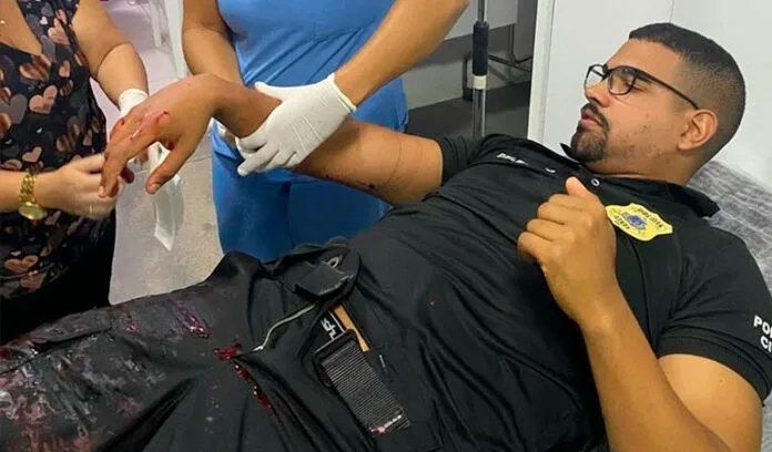 Confronto com facção termina com dois mortos e delegado baleado no extremo sul da Bahia.