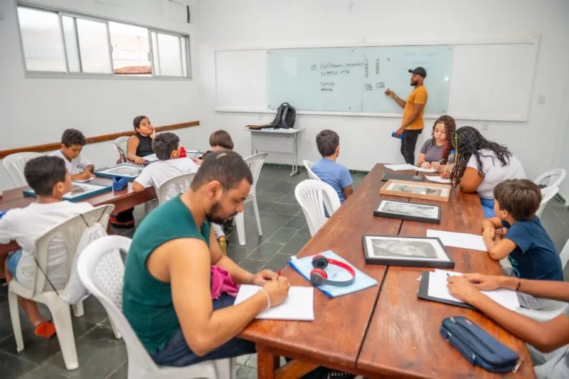 no letivo começa com animação nas Casas de Cultura em Teixeira de Freitas