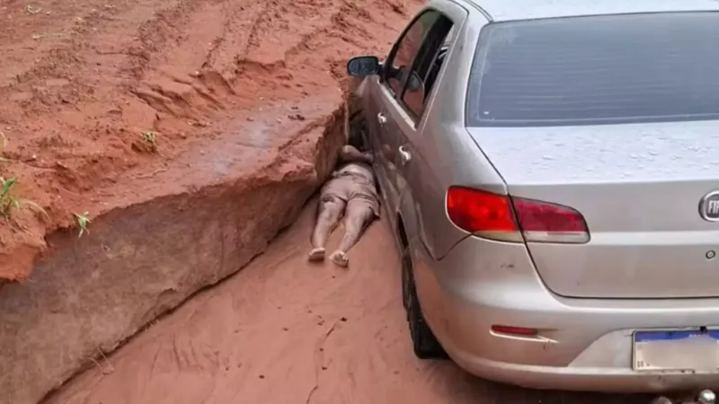 Minas Gerais - Homem fica com cabeça presa entre barro e roda de carro após acidente em João Pinheiro