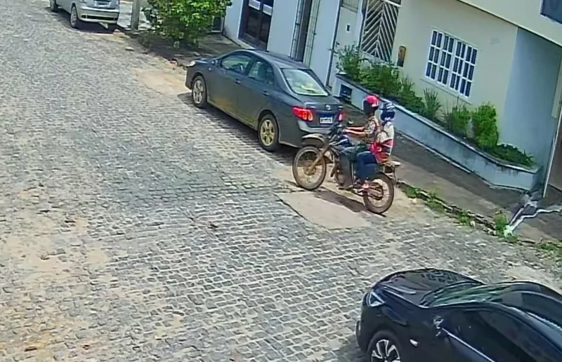 Assalto violento a loja de materiais de construção termina com apreensão de menor em Itamaraju