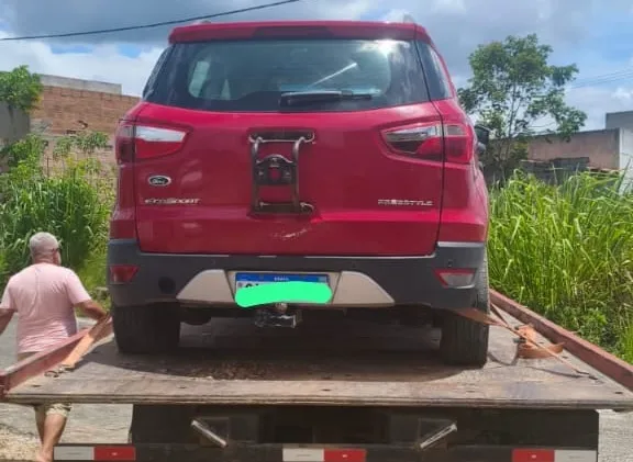 PMBA recupera veículo com restrição de furto/roubo na cidade de Eunápolis