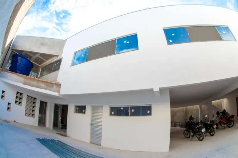 Construção da Escola Jardim Caraípe avança e reforça investimentos na educação em Teixeira de Freitas Construção da Escola Jardim Caraípe avança e reforça investimentos na educação em Teixeira de Freitas