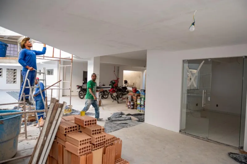 Construção da Escola Jardim Caraípe avança e reforça investimentos na educação em Teixeira de Freitas Construção da Escola Jardim Caraípe avança e reforça investimentos na educação em Teixeira de Freitas