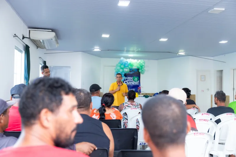 Prefeitura de Ibirapuã realiza entrega de EPIs à equipe de limpeza pública Prefeitura de Ibirapuã realiza entrega de EPIs à equipe de limpeza pública